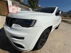 جیپ گراند شیرۆکی